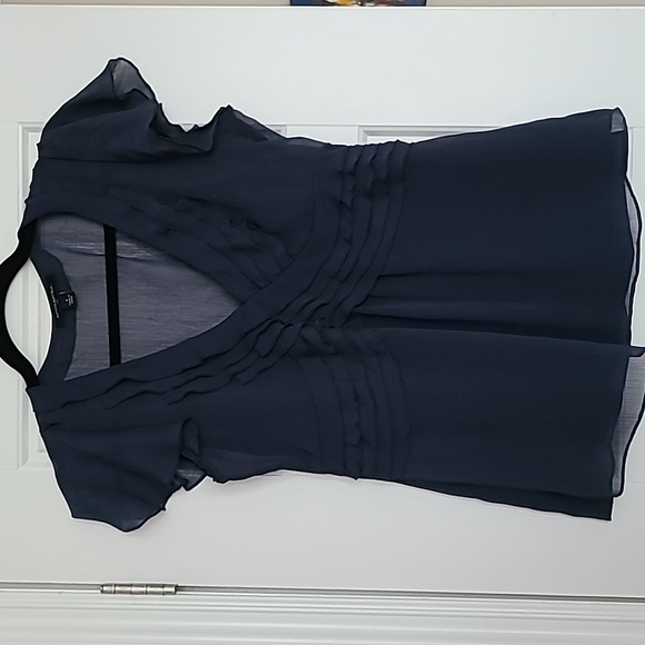 Banana Republic cap sleeve blouse - Picture 1 of 4